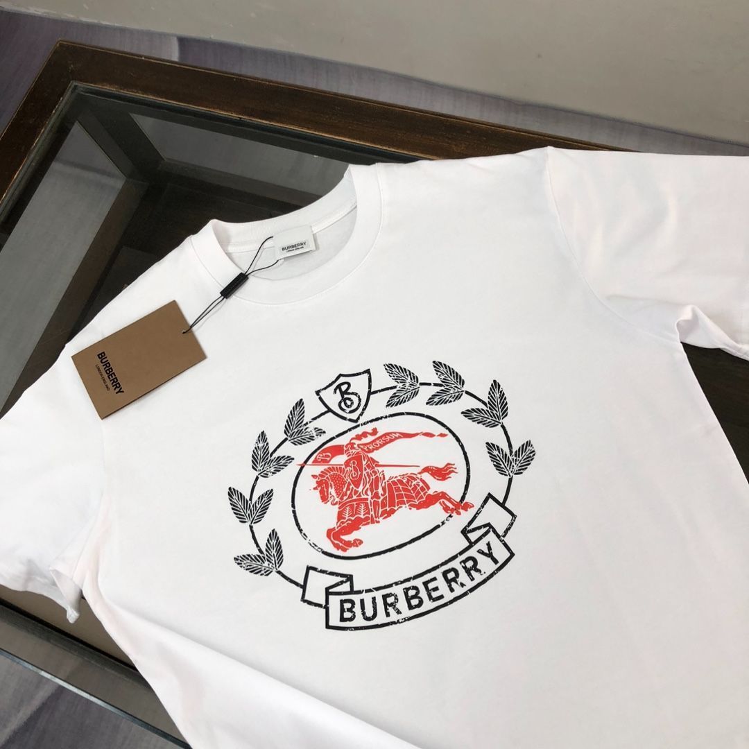 本日限定特価】Burberry 春夏 戦馬騎士プリントTシャツ [本日