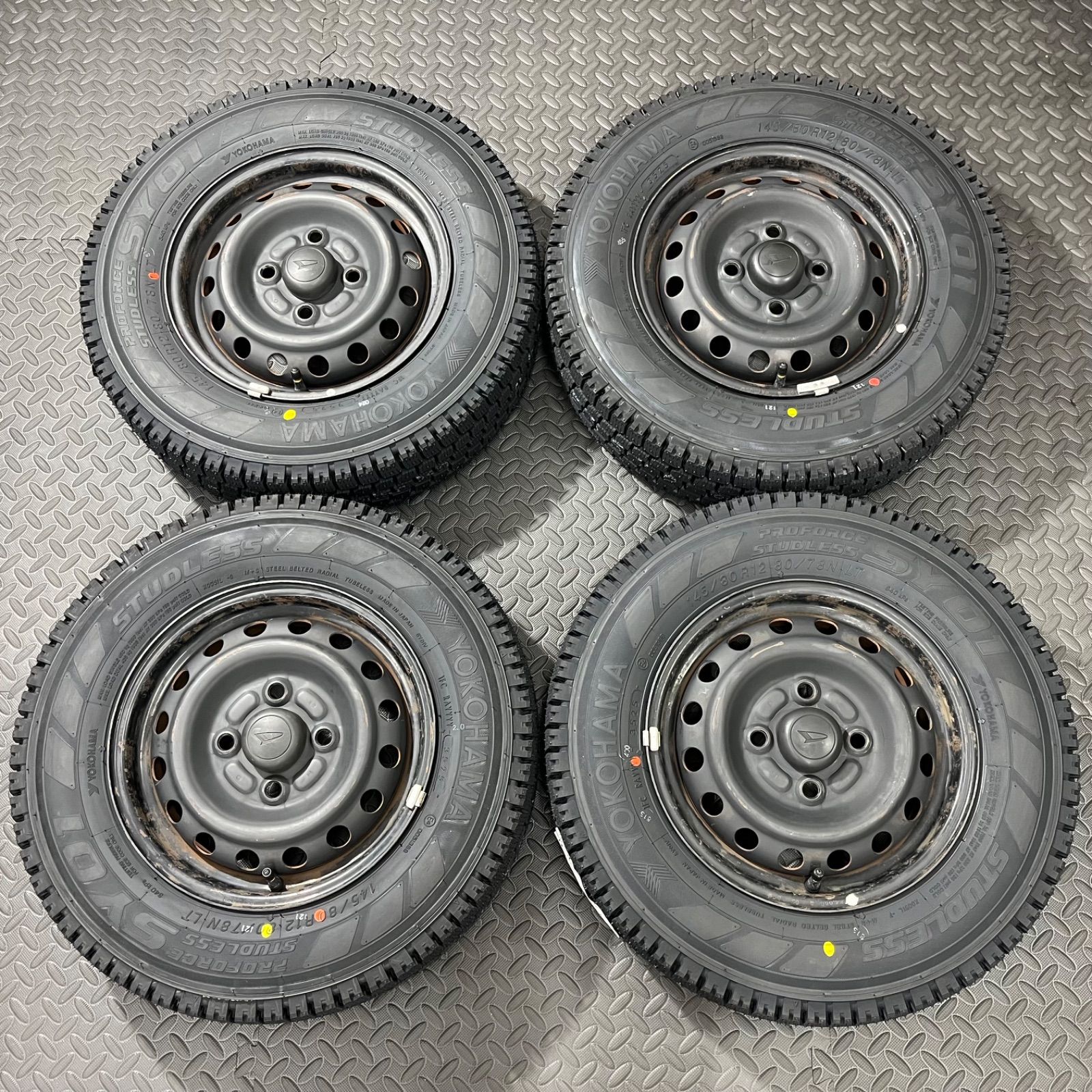25年製 タイヤ 145 80R12 80 78N LT ヨコハマ SY01 ダイハツ ハイゼット スタッドレスタイヤ 冬タイヤ 1072Y