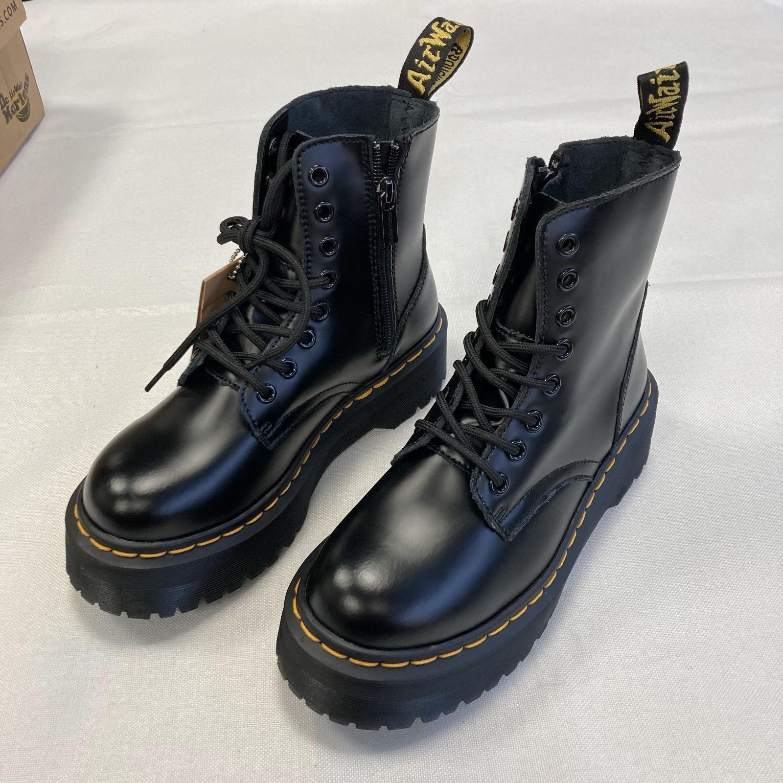 新品 Dr.Martens Jadon MAX 8ホールブーツ ジェ イドンマックス 