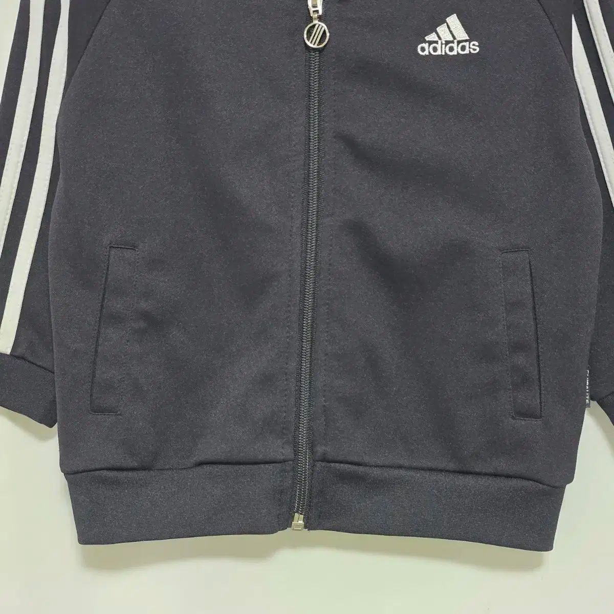 adidas(アディダス) 黒 トラック ジップアップ ジャージ トゥイーン 3