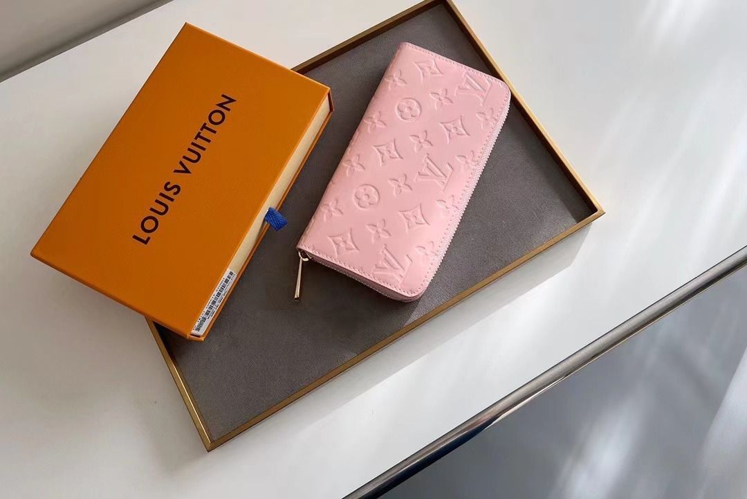 LOUIS VUITTON 未使用 ピンク