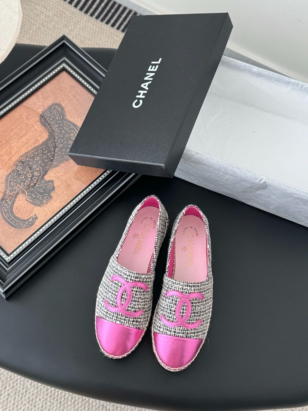 CHANEL エスパドリーユ エスパドリーユ - ラムスキン、ベージュ & ブラック
