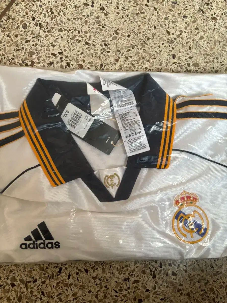 3xl adidas(アディダス) レアルマドリード 99 ／ 00 ホーム ジャージ