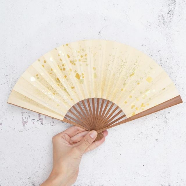 女持 箔
