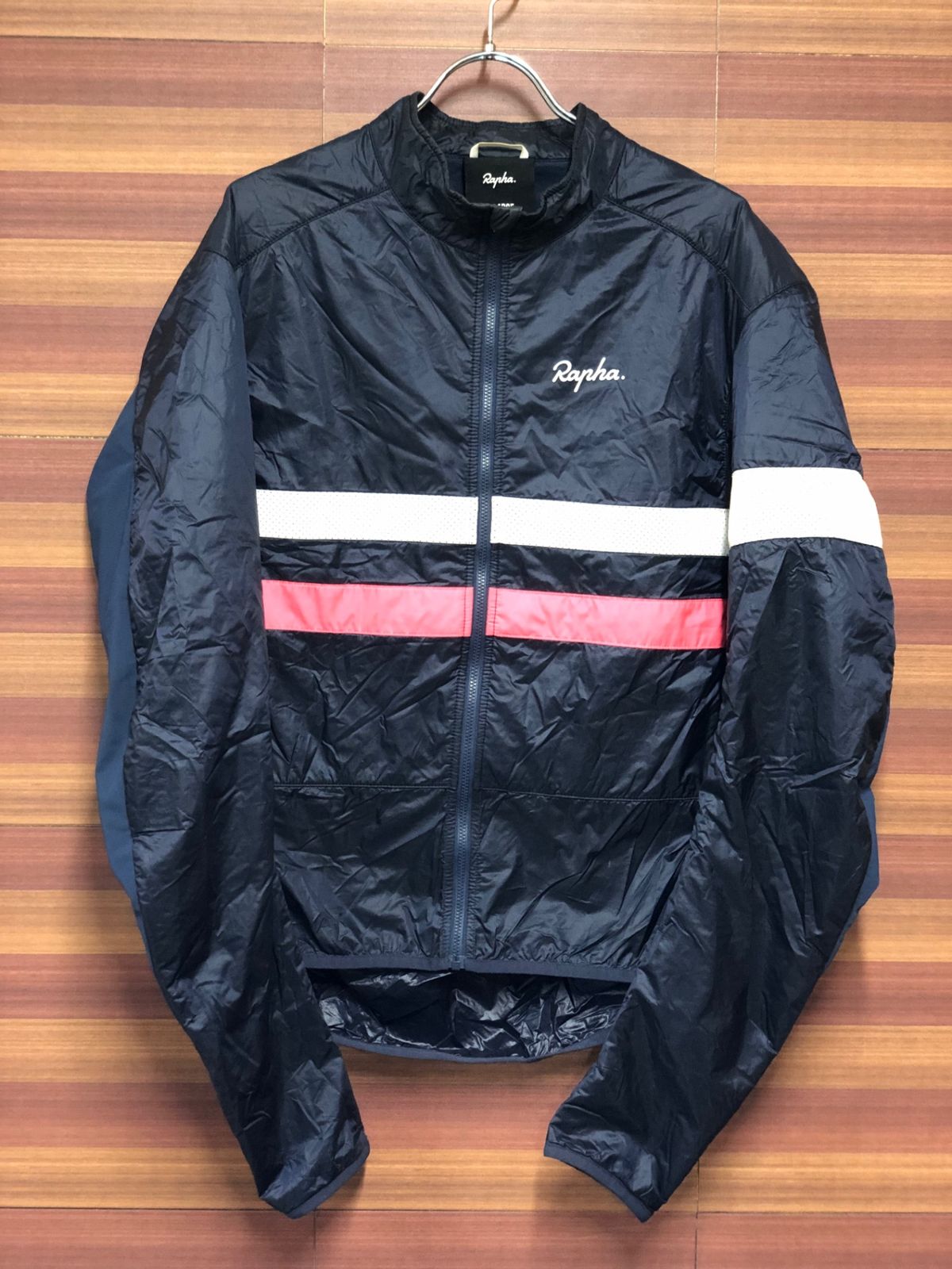 Rapha レッド エクスプロアライトウエイト　ベスト　ラファ　LARGE Rapha Japan on X: 