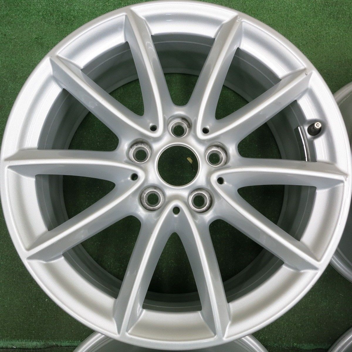 BMWタイヤ•ホイールセット 4本 x1純正 17インチ 7.5j