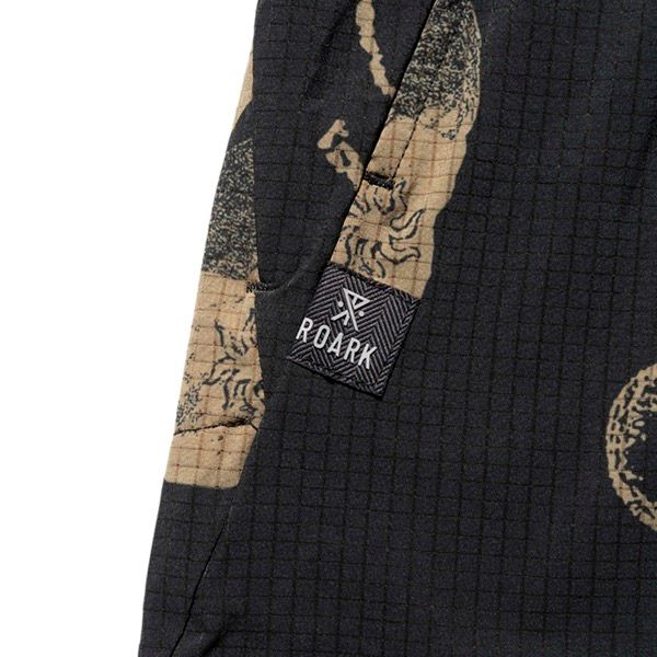 最大75％割引！ Run Amok ラン アモック ハーフパンツ 3.5インチ BOMMER 3.5 RS321-ONX メンズ ONYX メンズ ロアークリバイバル ROARK Revival ボマー ショーツ コンプレッションライナー ランニング トレイルランニン 才能