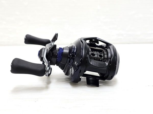 ソルティスト❗新品未使用❗ 中古品】 ダイワ Daiwa ベイトリール 左ハンドル 23