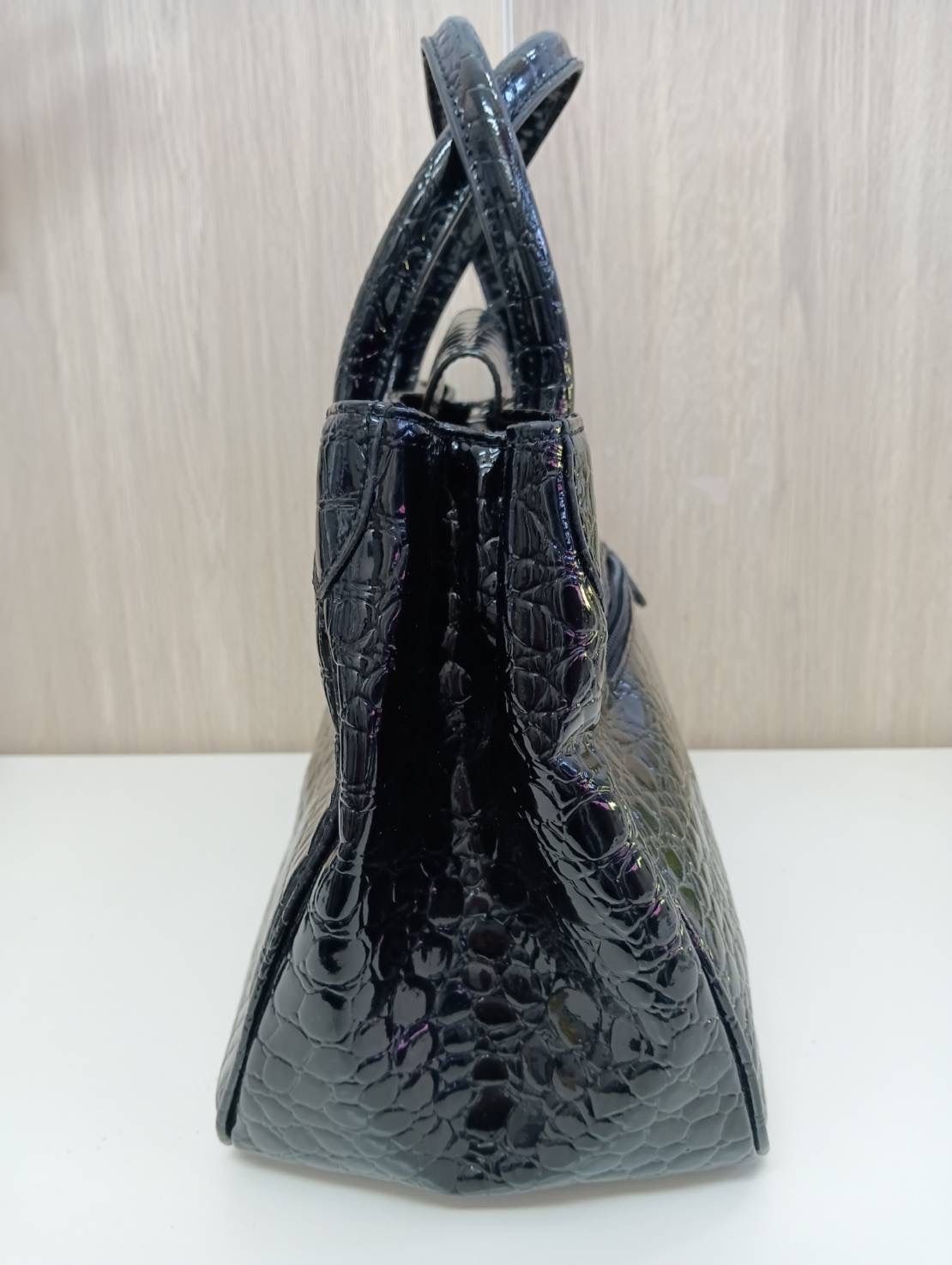 中古品】 ALPHARD VALENTINO クロコ型押し ハンドバック 黒