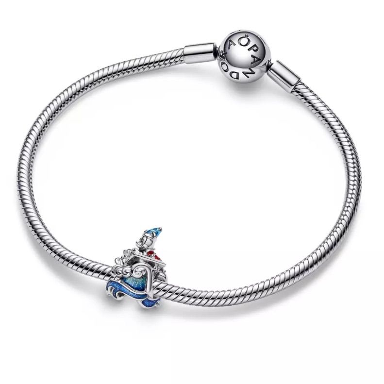柴犬ファン　Pandora ソーサラーミッキー　チャーム　日本未発売 新作】 日本未発売 パンドラ ディズニー ファンタジア ミッキー