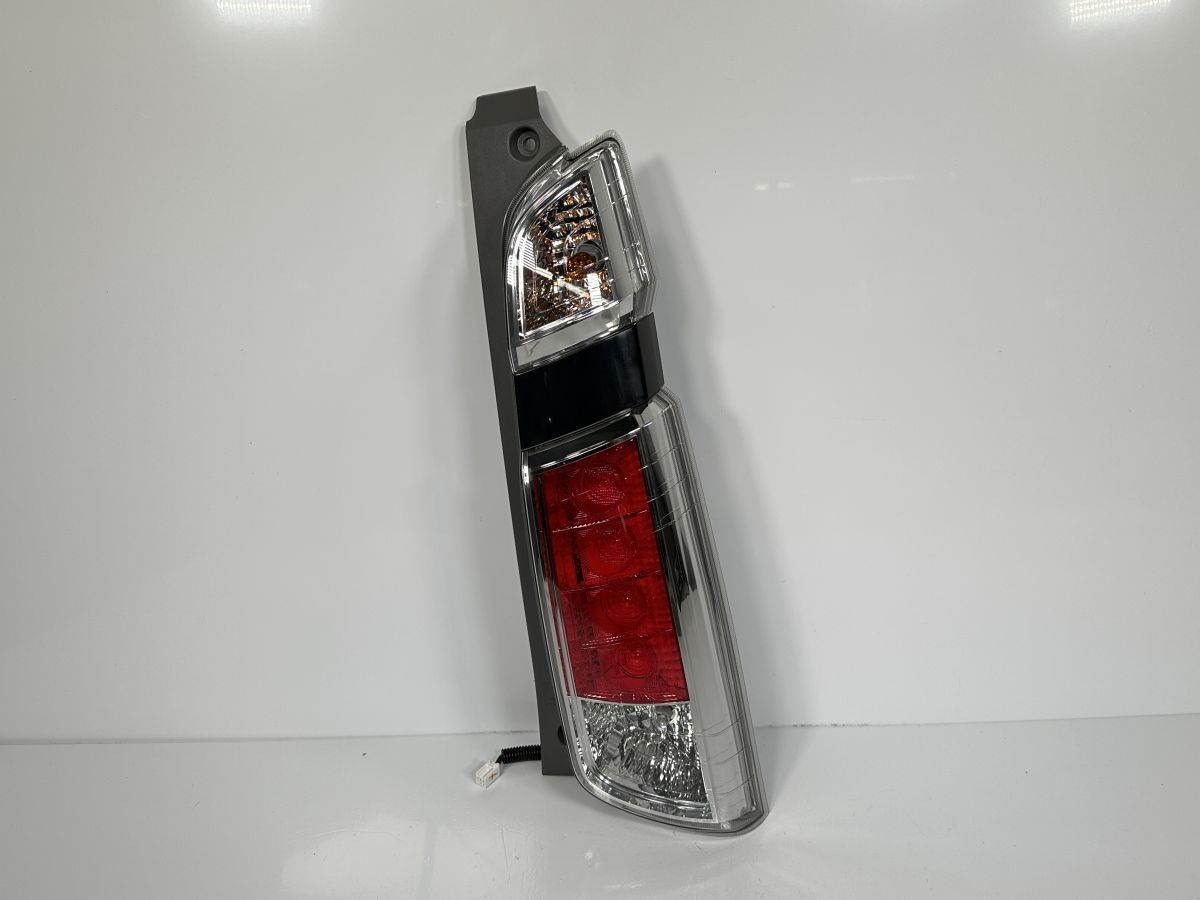 N-WGN JH1 JH2 後期 純正 右テールランプAssy テールライト RH LED 黒モール ブレーキランプ赤 33500-T6G-902 W1400 A 管理31143