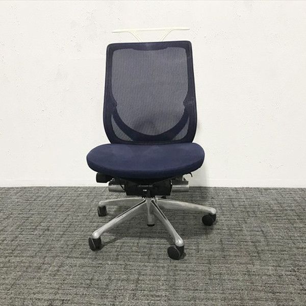 ゼファー メッシュ ハンガー付 オフィスチェア オカムラ ダークブルー