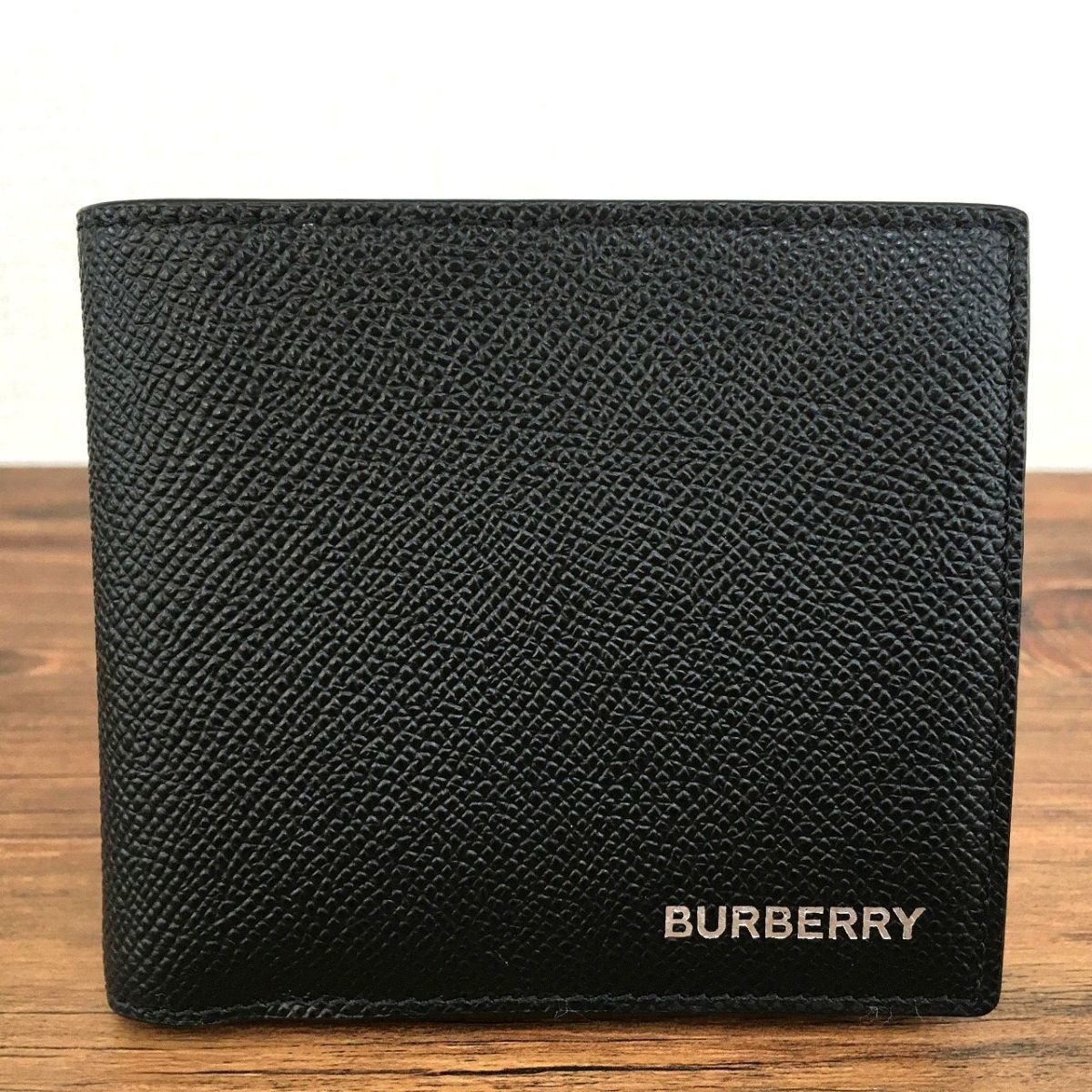 定番キャンバス 未使用品 BURBERRY 二つ折り財布 ブラック レザー 385