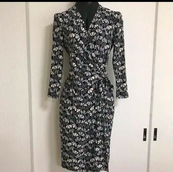Anne Klein アンクライン フラワー パターン ラップ スリーブ ワンピース 7 ノースリーブ S 上級者向け