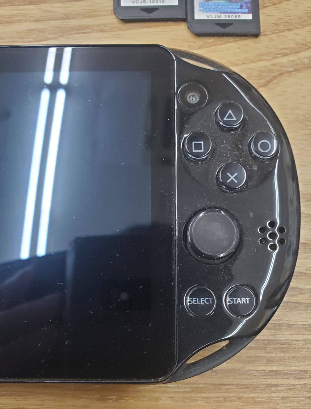 【美品】PSVITA PCH-2000 ブラック　マインクラフトソフト付き PS Vita 本体ブラック-マインクラフト付き 美品】PSVITA PCH