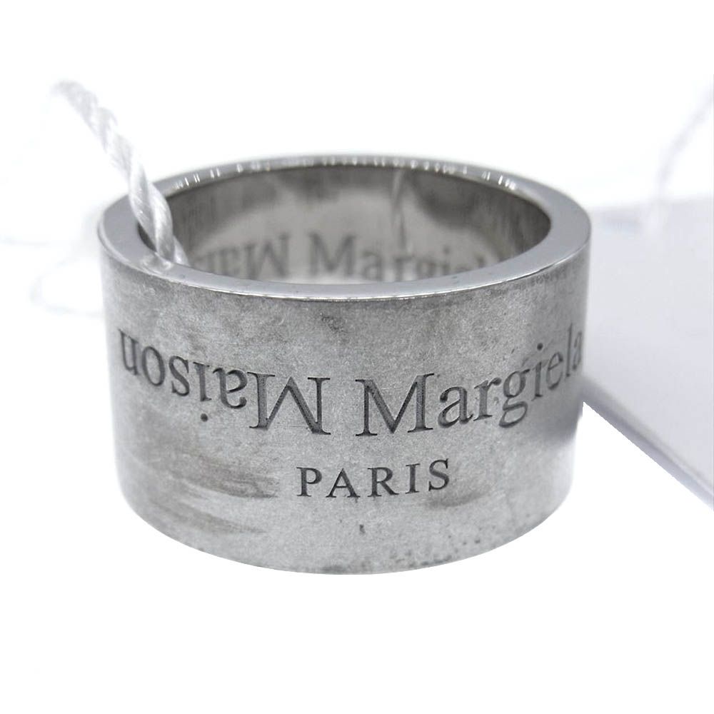 MAISON MARGIELA メゾンマルジェラ リング SM1UQ0003 S12698 CHUNKY BRUSHED SILVER LOGO RING  ワイド ロゴ リング シルバー系 18号【中古】 - メルカリ