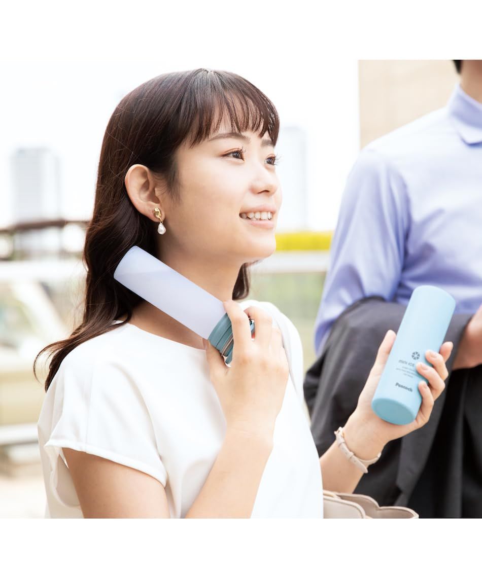 ピー The-peacock ピーコック 氷のう 保冷 0.15 L スリム コンパクト 魔法瓶構造 冷たさキープホルダー付き 真空断熱 ミニアイスパック ホワイト ABB-16 W 150 ml シリコーン氷のう