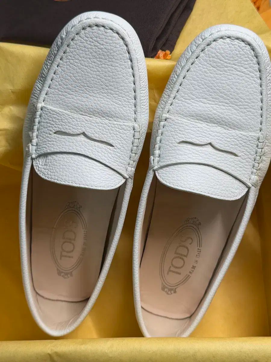 とみ トッズゴンミーニスエードレザー サイズ38 トッズゴンミーニスエード