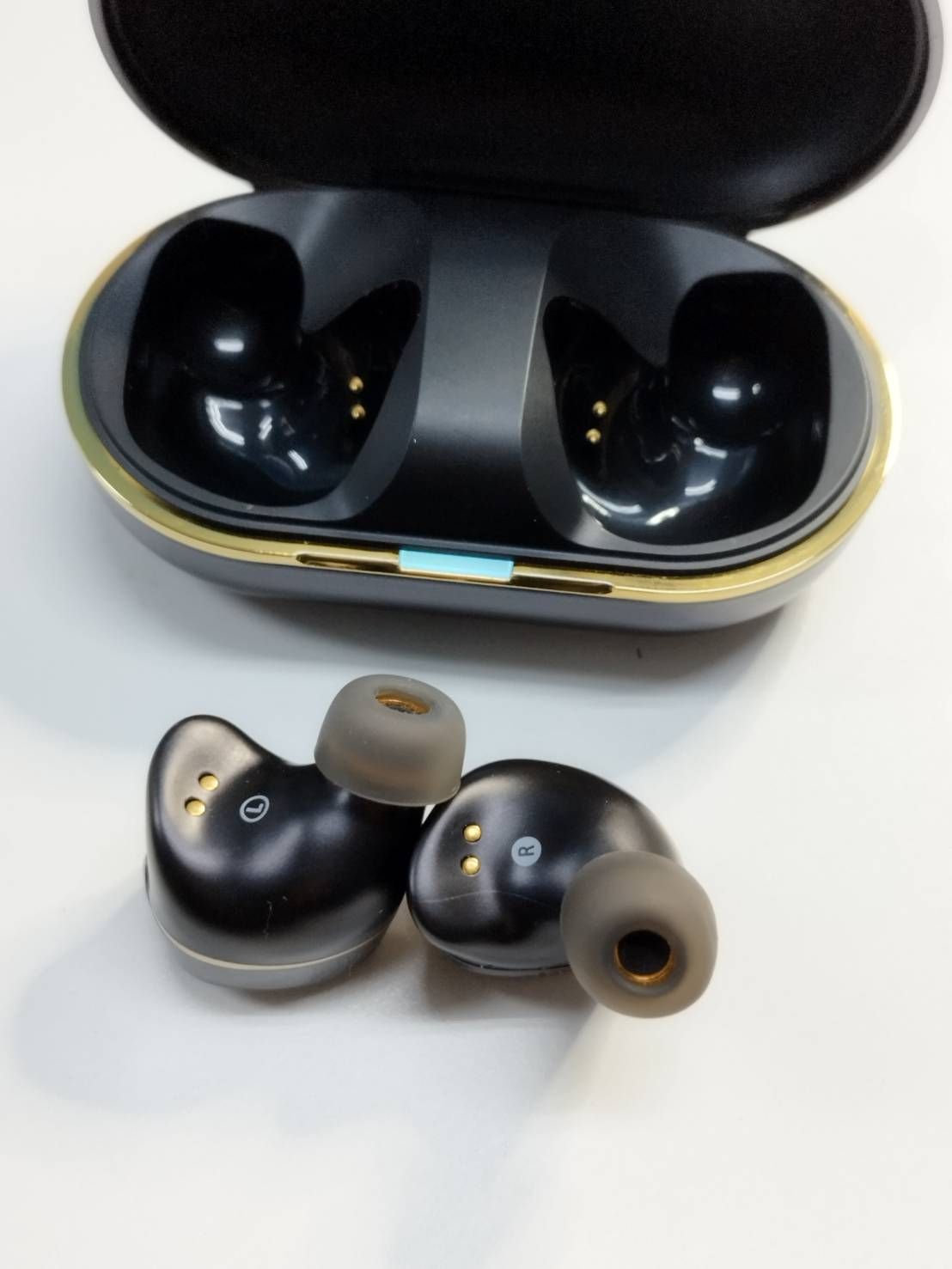 AVIOT ピヤホン8/TE-W1-PNK/ピエール中野 - メルカリ