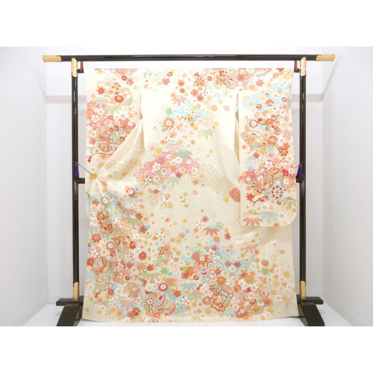 お買い得　振り袖　セット　金彩加工　刺繍入り　美品　成人式　パーティー　136 お買い得 振り袖 セット 金彩加工 刺繍入り 美品 成人式