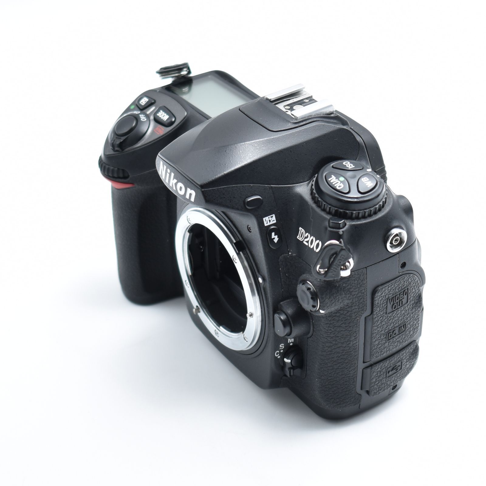 カメラ 261259 Nikon デジタル一眼レフカメラ D200 ボディ本体