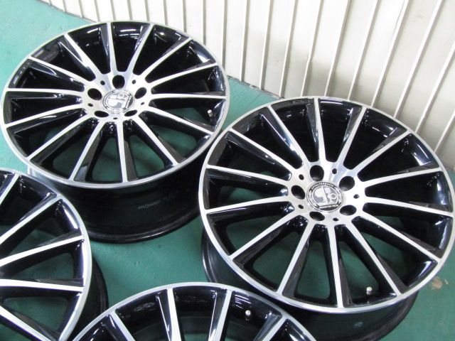 品 メルセデスベンツ W205 C43AMG後期純正 AMGマルチスポーク