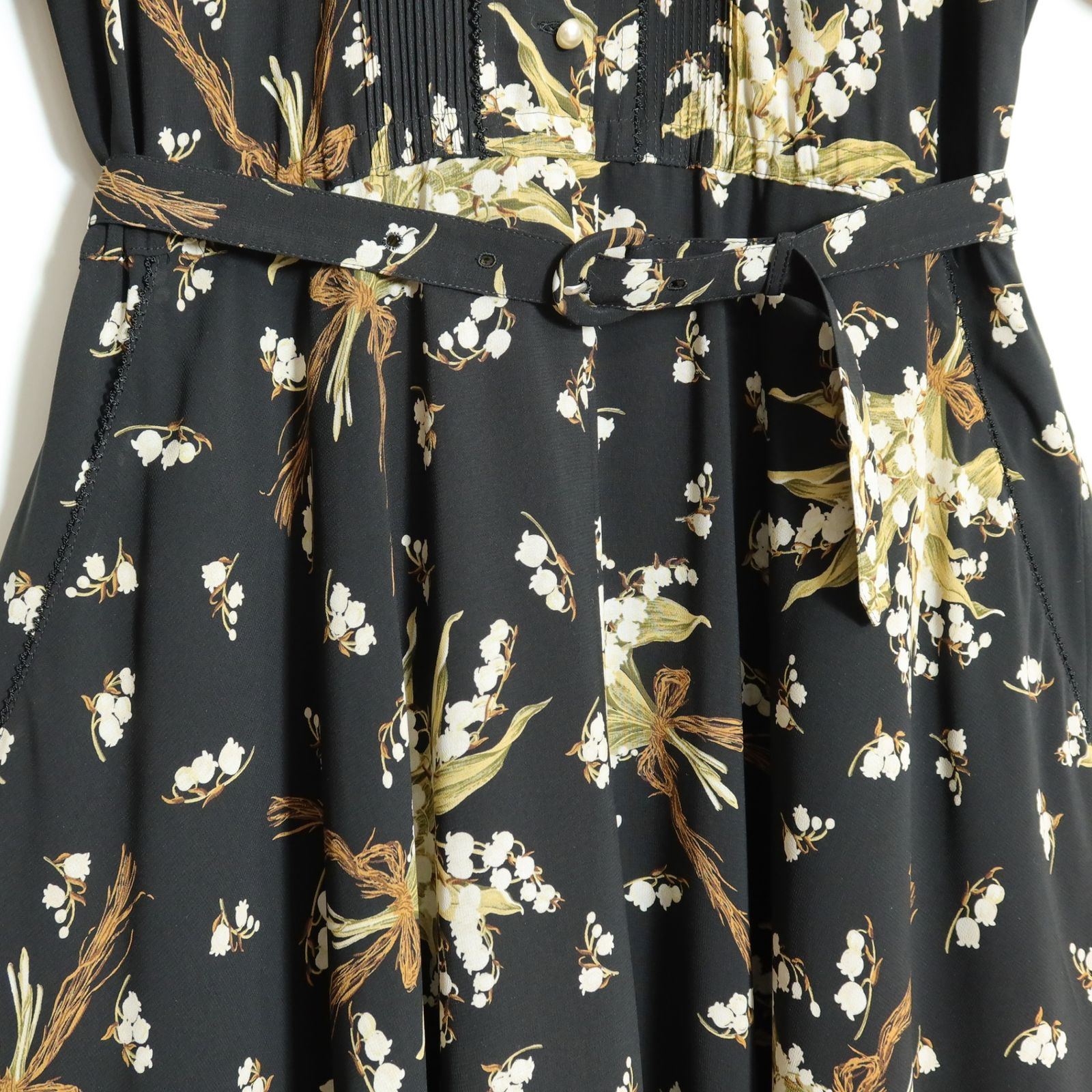 美品】カネコイサオ☆すずらん柄ワンピース 黒系 ゆったりフォルム