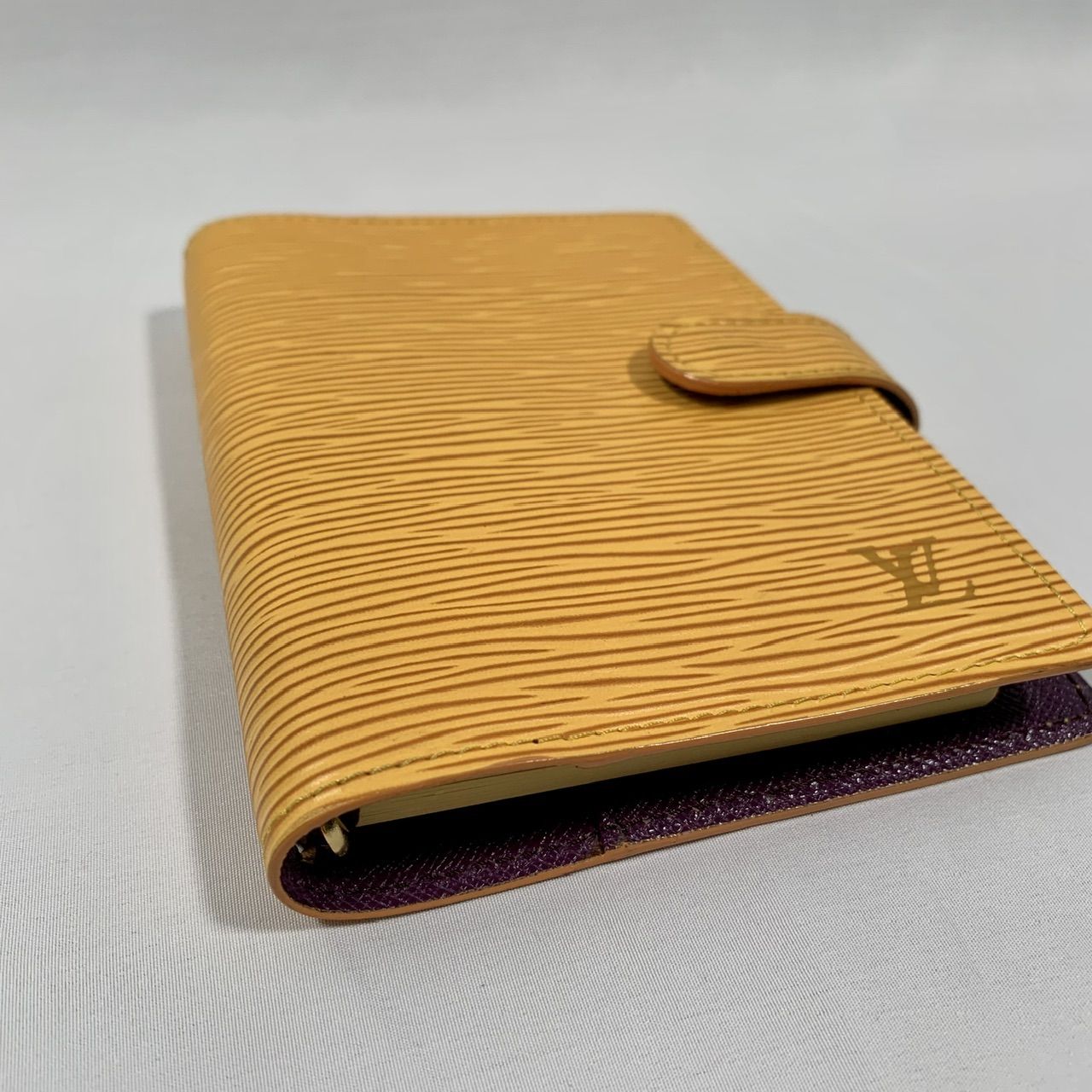 ルイヴィトン 手帳カバー エピ 定規付き 外側美品【LOUIS