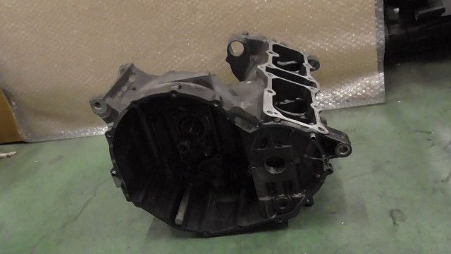 CB400 SUPER FOUR NC31 の クランクケース 1758767171