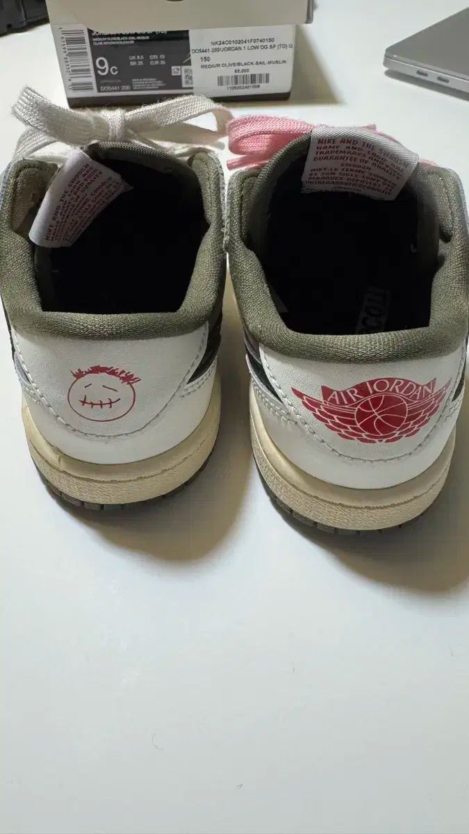 スコット オリーブ