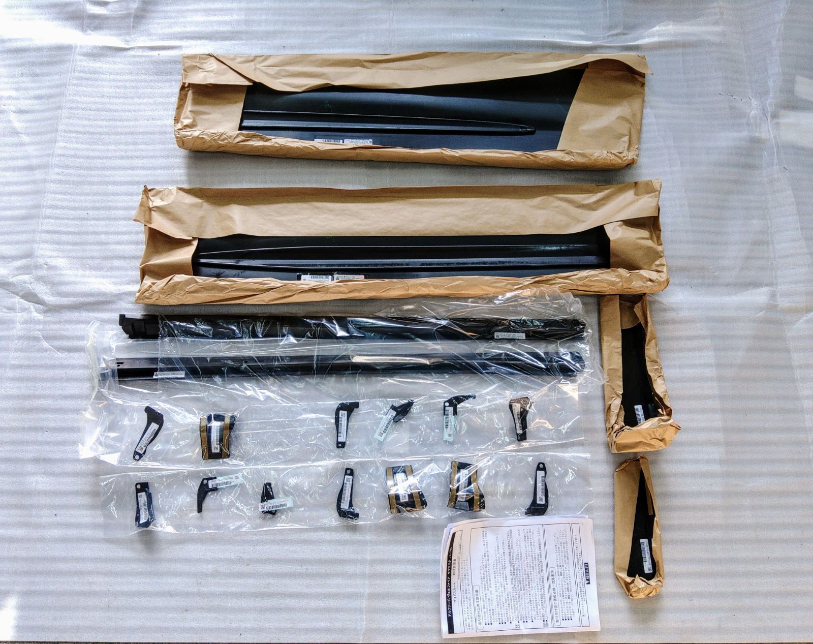 トヨタ 30系 アルファード 後期 モデリスタサイドスカート 左 黒 202