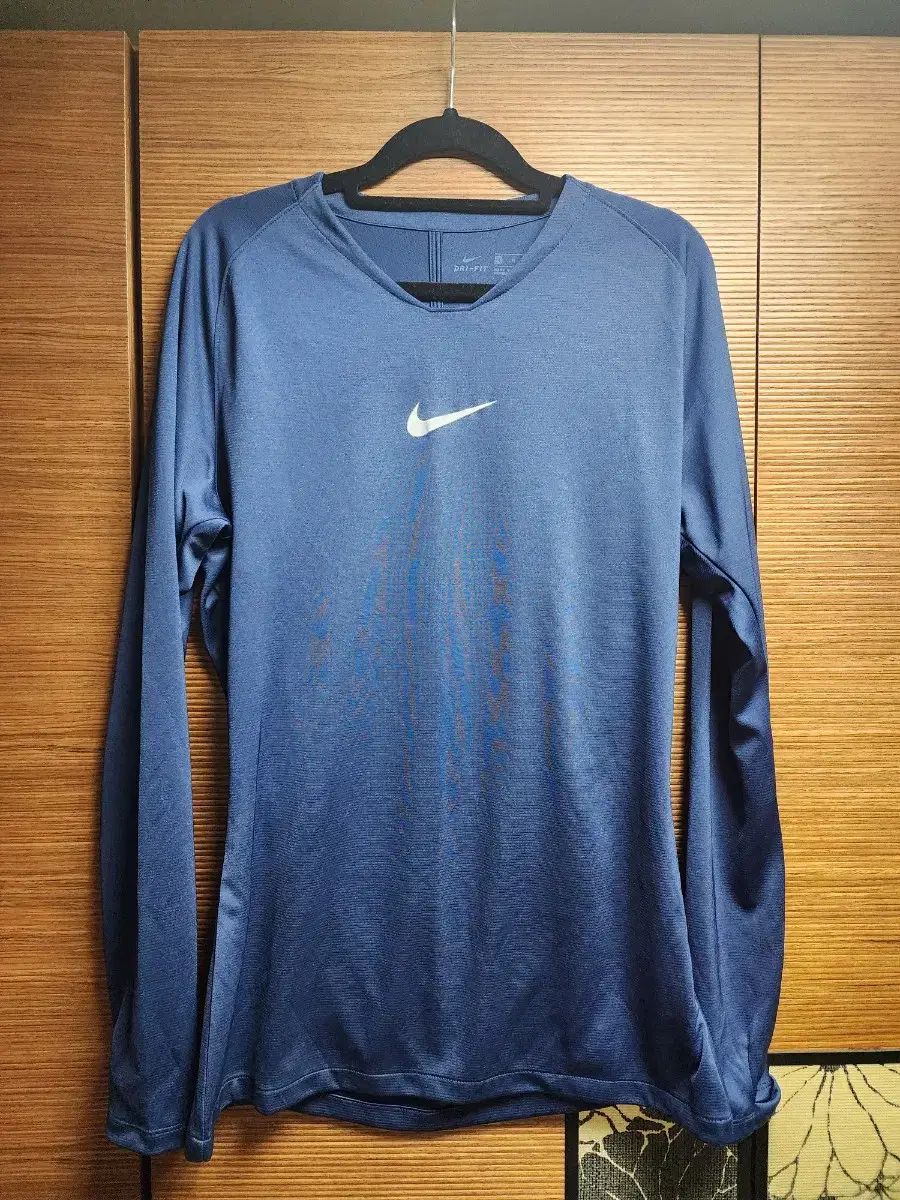 【雷市場（ポンジャン）商品韓国直送】Nike(ナイキ） ドライフィット 最初 レイヤー 長袖