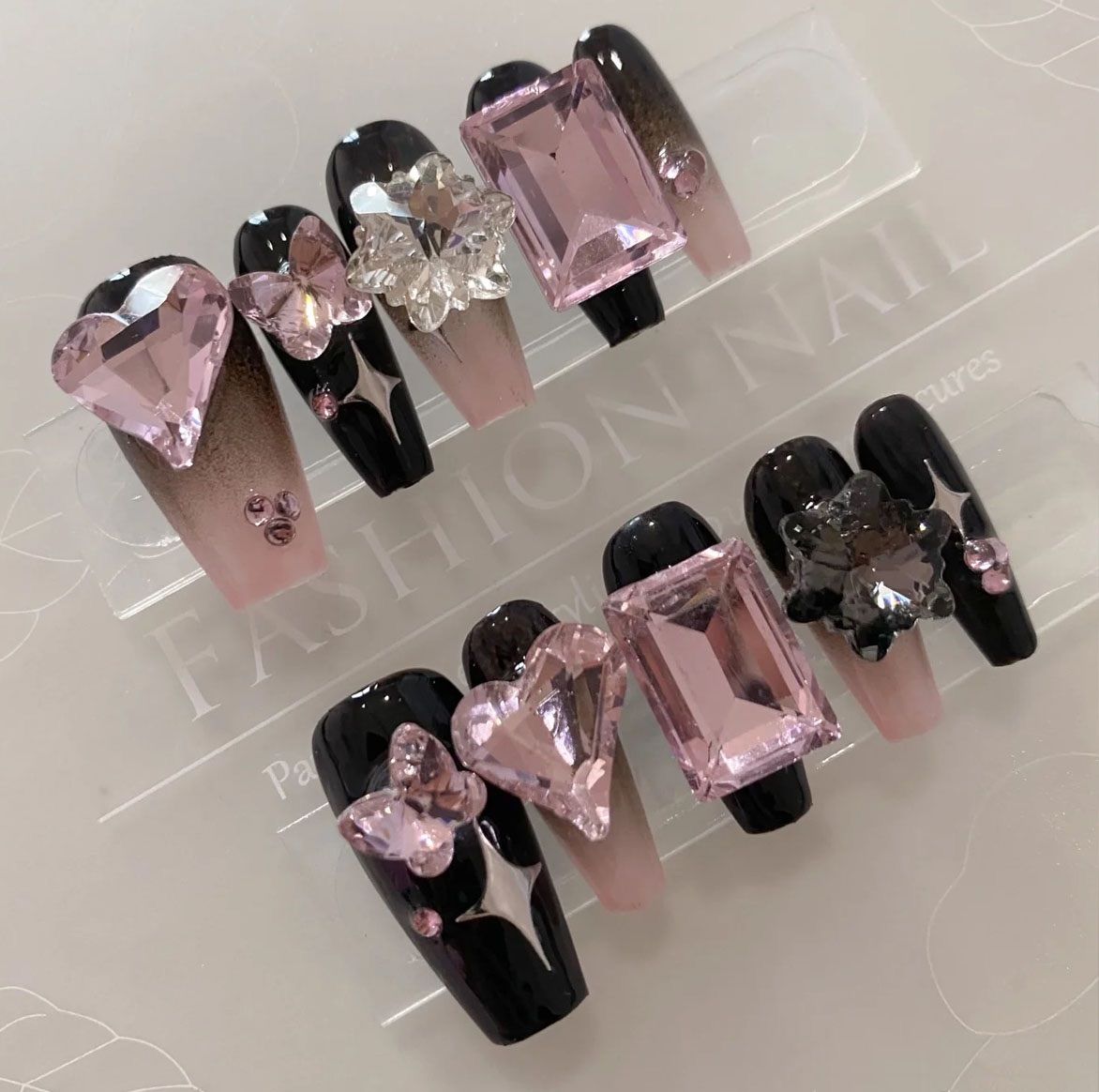 ネイルチップオーダー現品 韓国 量産型ネイル 地雷系 y2k サブカル