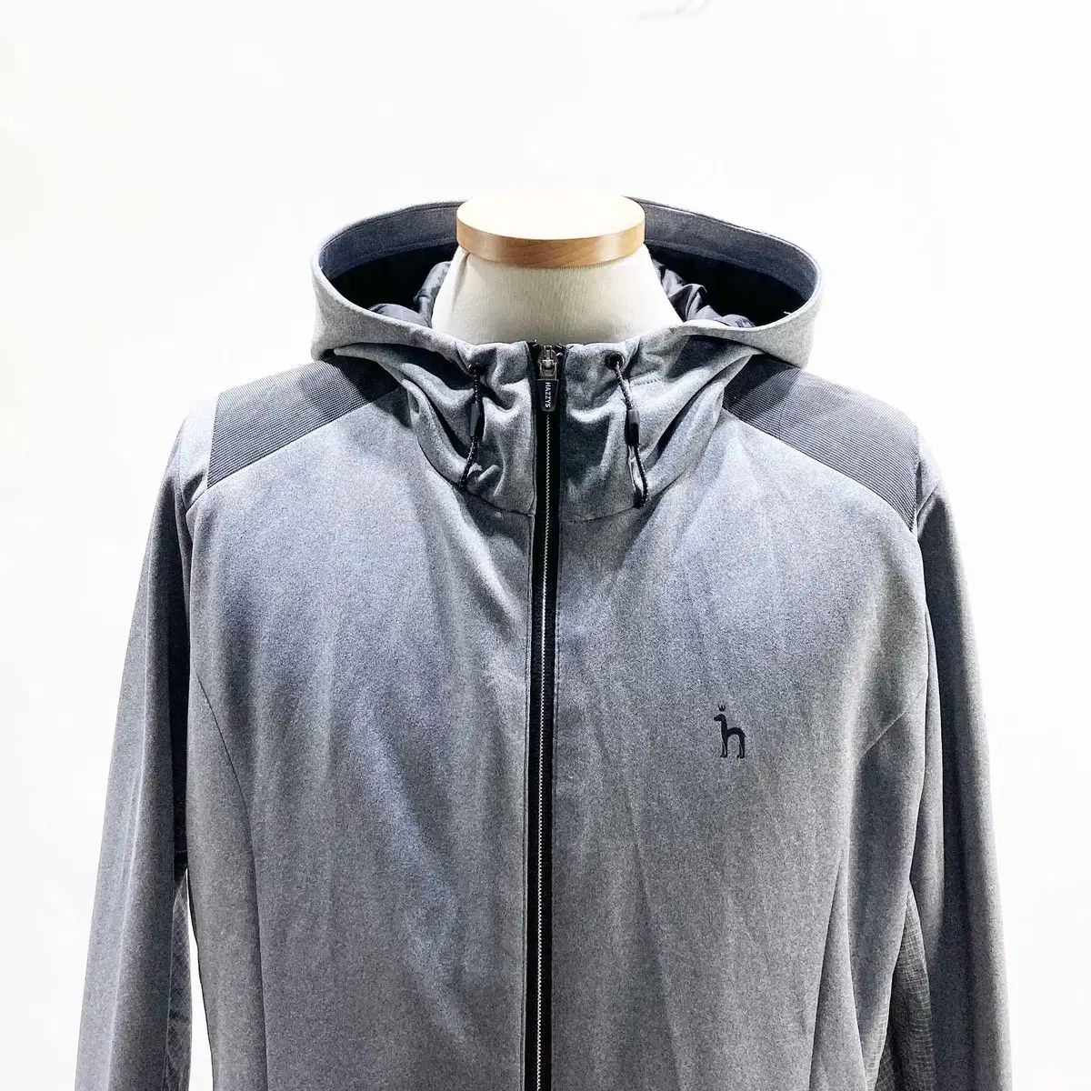 HAZZYS(へジス) 女性用フード付きジャケット グレー 105 ジンの感覚  
