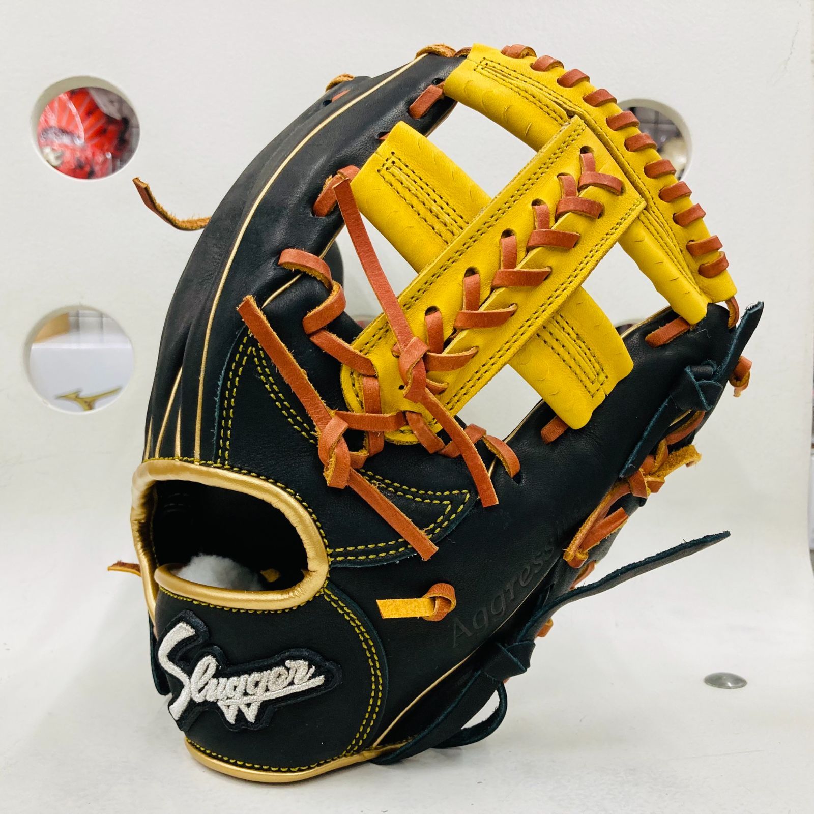 中野拓夢選手モデル】久保田スラッガー Slugger 軟式用 オリジナルオーダーグラブ 内野手用 24MS型 阪神タイガース 中野拓夢選手が使用していた モデル ブラック Gイエロー ゴールド 当店限定 受注生産品 - メルカリ