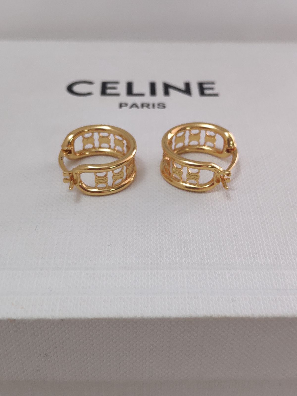 セリーヌ✨CELINE ピアス 金色 トリオンフ マルチフープ ピアス