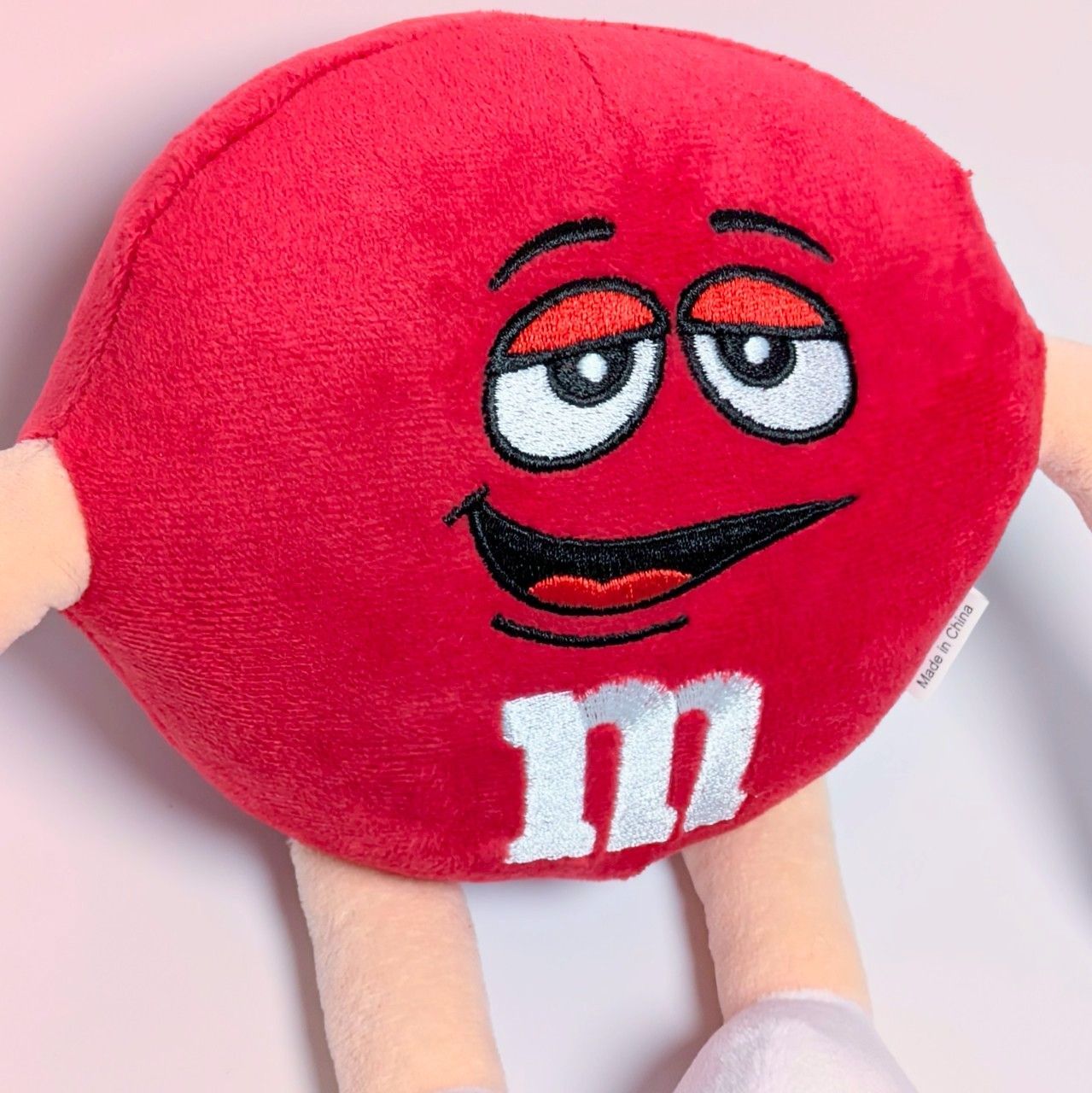 エムアンドエムズ イースター レッド ぬいぐるみ m&m's アメトイ 楽天市場】【m&m's】クッション Red 赤 / M&M's エムアンドエム