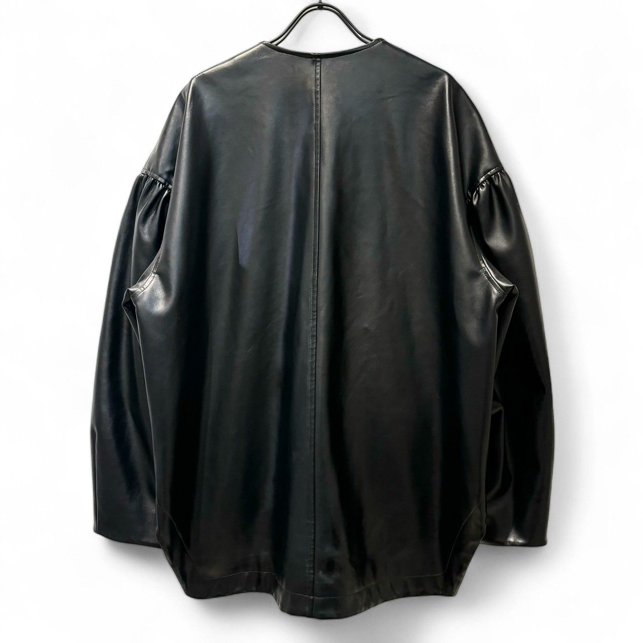 CLANE (クラネ) VOLUME SLEEVE LEATHER BLOUSON 11101-0012 フェイクレザーブルゾン レディース ブラック  1 - メルカリ