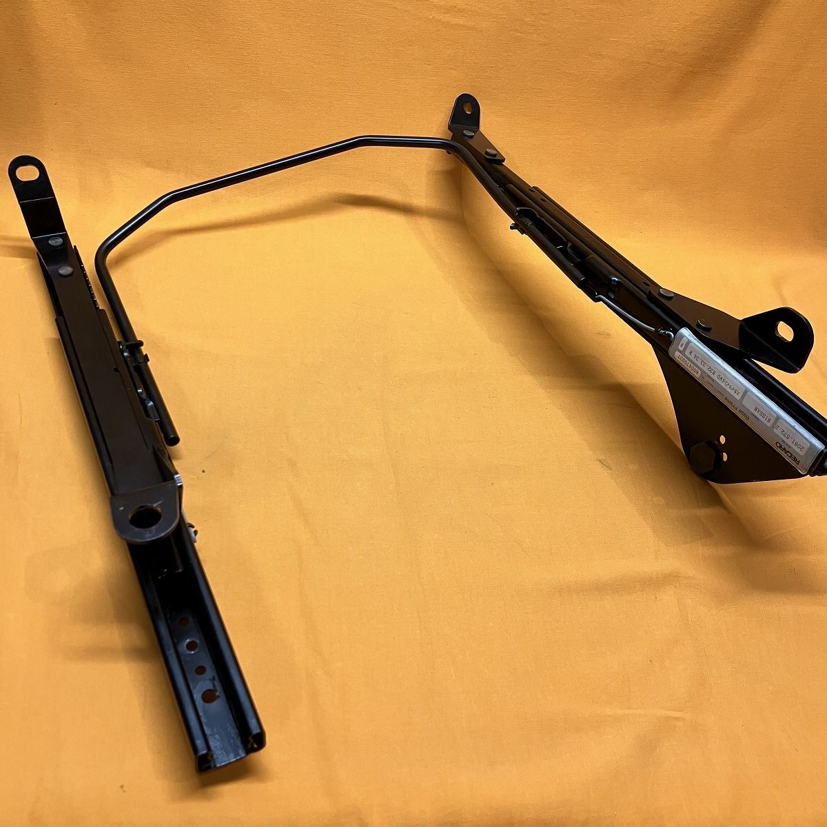 シートレール RECARO NISSAN スカイラインR32.33.44用 運転席用