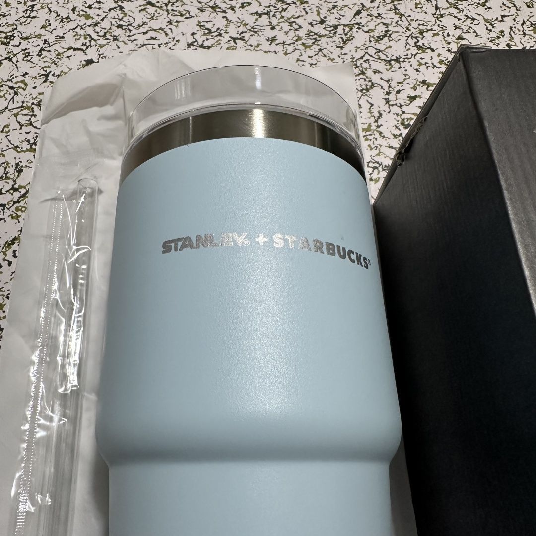 新品 メルカリ便】スターバックス × スタンレー タンブラー 限定