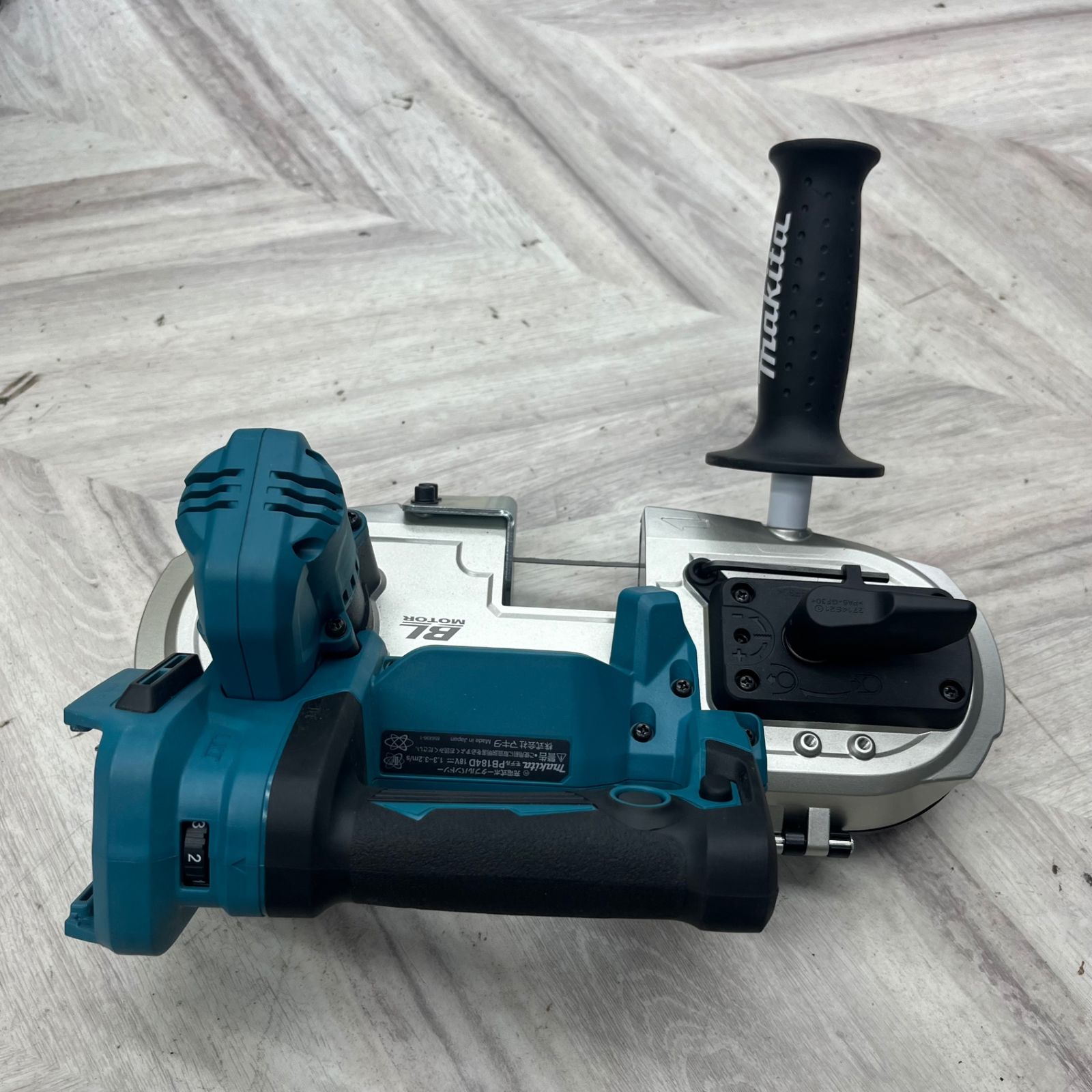 makita コードレスポータブルバンドソー