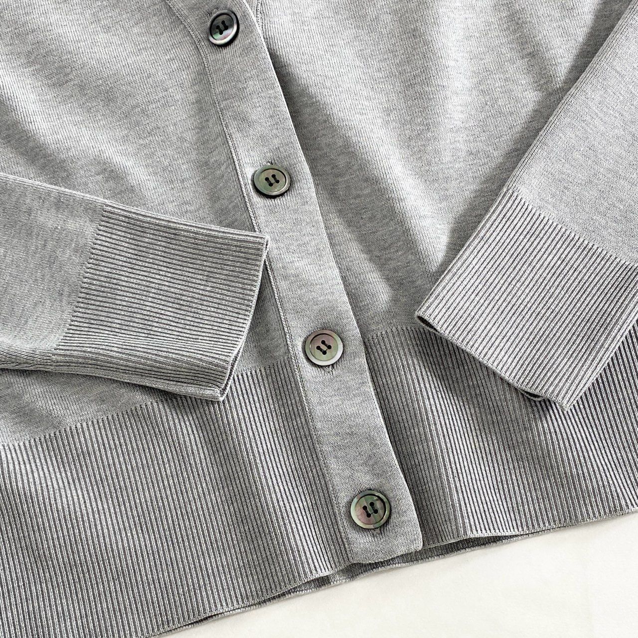 37c2 ebure エブール シルクコットンVネックカーディガン ノースリーブ  