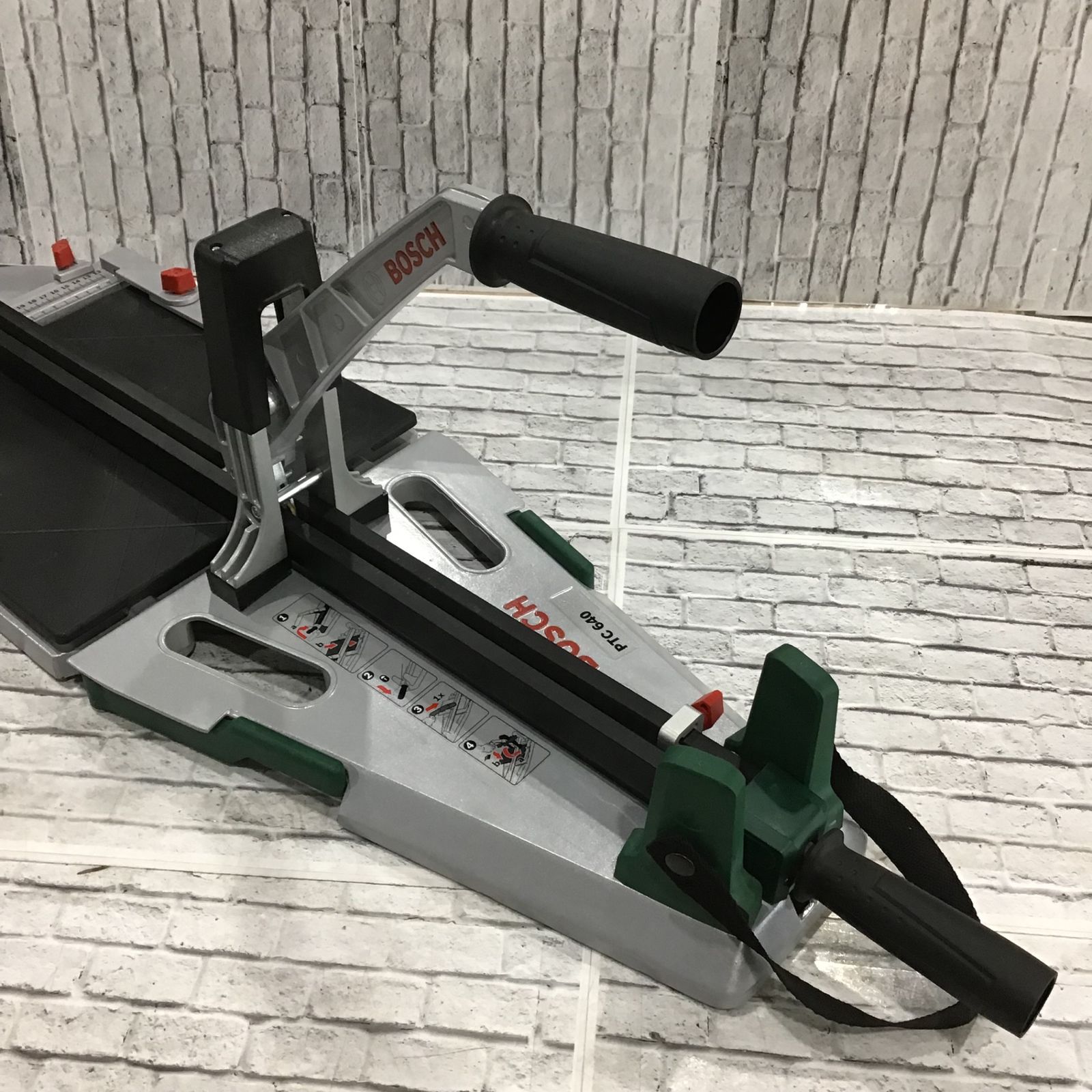 BOSCH(ボッシュ) タイルカッター(640mm) PTC640【川口店】 - メルカリ