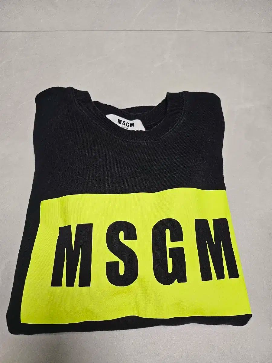 MSGM スウェットシャツ (男女兼用) (国内ラベル)