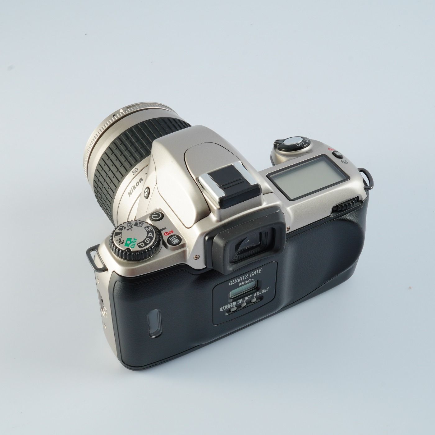 ニコン一眼レフカメラAF u2 Nikkor 28-80mm バッテリーパック付 ニコン一眼レフカメラAF u2 Nikkor 28-80mm バッテリーパック付