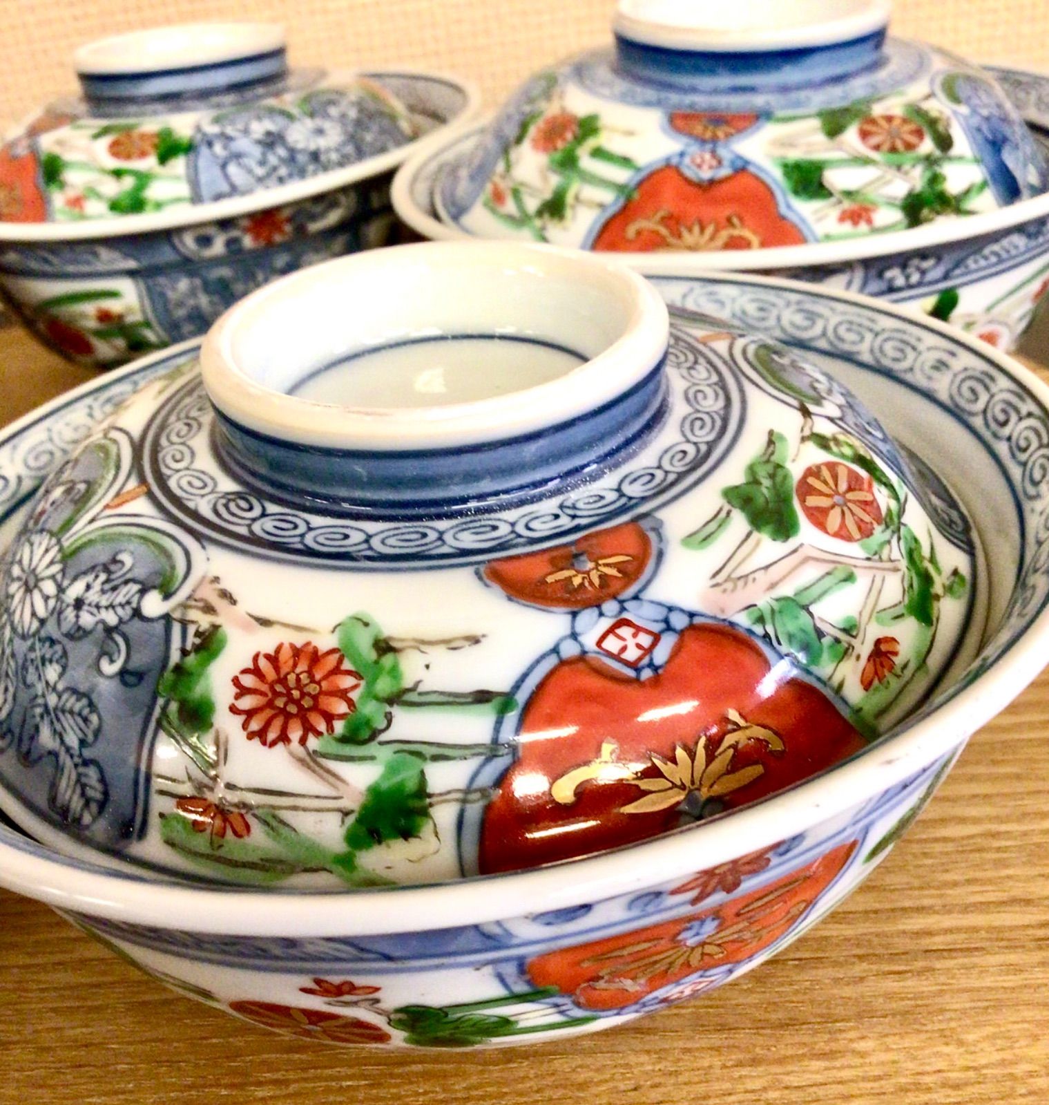 有田焼　古伊万里　丼鉢　5セット　骨董　新品　蓋付き Amazon.co.jp: 有田焼 古伊万里 丼鉢 5セット 骨董 蓋付き