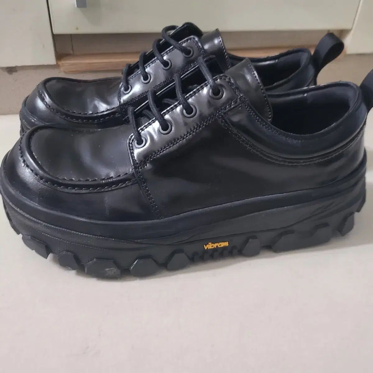 AMOMENTO（アモーメント) Vibram(ビブラム) ローファー