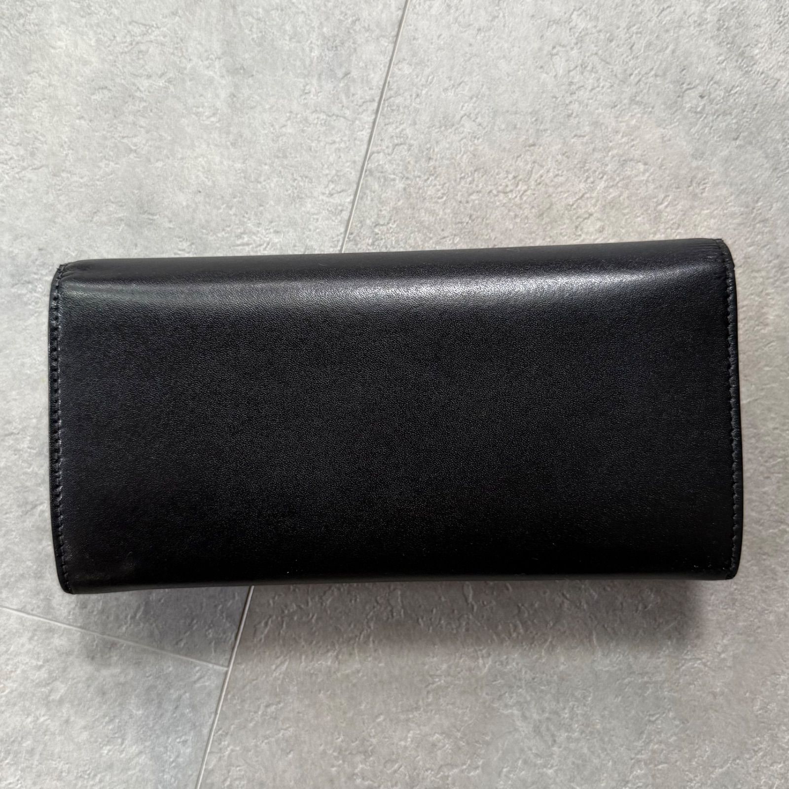 SalvatoreFerragamo サルヴァトーレフェラガモ ヴァラリボン 二つ折り 
