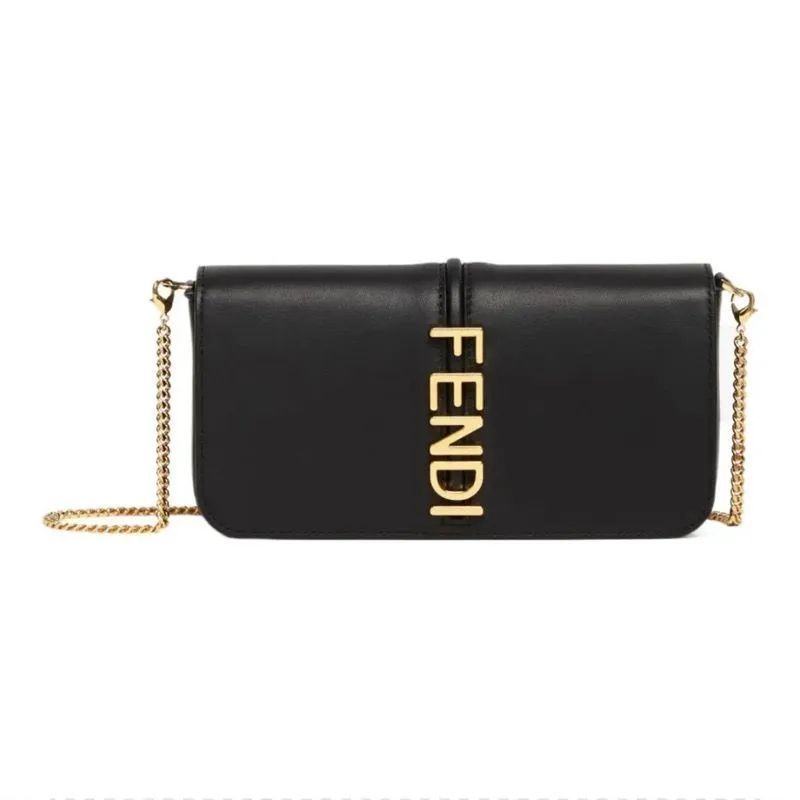 FENDI フェンディ レザー チェーンウォレット