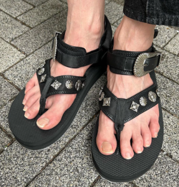 TOGA × SUICOKE TONO ブラック サンダル トーガ スイコック - メルカリ